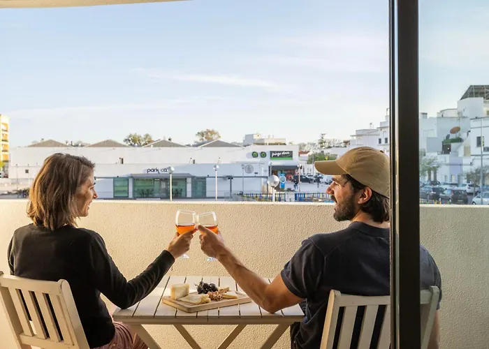 Central Olhao, 2Min Island Ferry, Pool, Private Parking